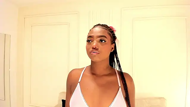 Kenia Storm online show from March 8, 2026, 4:05 am