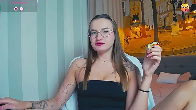 ALICE  ALICE69 online show from April 22, 2026, 8:15 pm