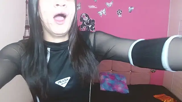 madalia303av online show from November 14, 2025, 4:43 pm