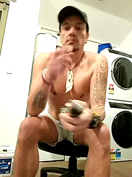 cloudyyyykiwi online show from July 25, 2026, 8:55 am