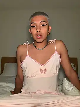 Ashleythelatina online show from March 1, 2026, 11:49 pm