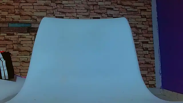 Snapshot of emysquirt chatting on December 19, 2025, 2:08 pm emysquirt online show from December 19, 2025, 2:08 pm