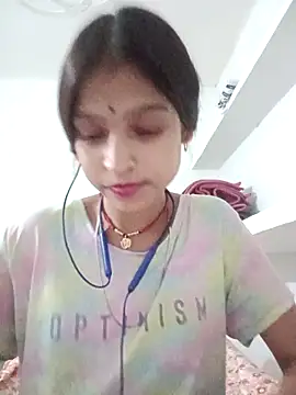 Mohnicute online show from May 8, 2026, 6:34 pm