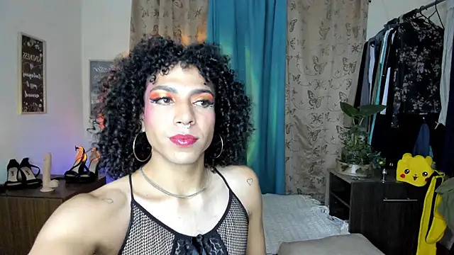 Angel White25 online show from April 29, 2026, 12:48 am