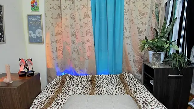 Angel White25 online show from May 22, 2026, 9:57 pm