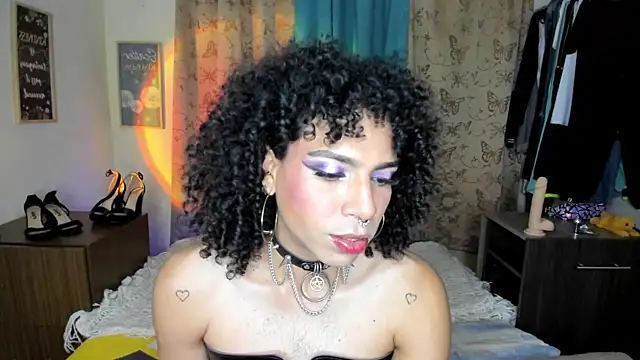 Angel White25 online show from April 26, 2026, 2:31 am