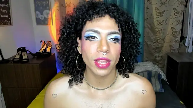 Snapshot of Angel_White25 chatting on March 7, 2026, 2:07 am Angel White25 online show from March 7, 2026, 2:07 am