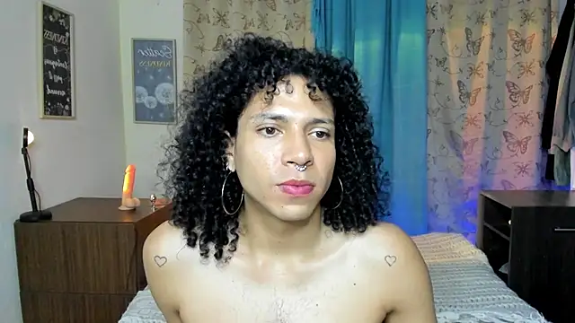 Snapshot of Angel_White25 chatting on January 7, 2026, 12:37 am Angel White25 online show from January 7, 2026, 12:37 am