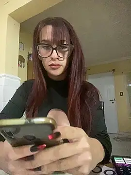 Snapshot of Taurina0105 chatting on March 24, 2026, 4:01 am Taurina0105 online show from March 24, 2026, 4:01 am