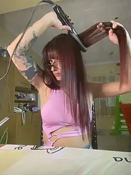 Snapshot of Taurina0105 chatting on March 27, 2026, 6:33 am Taurina0105 online show from March 27, 2026, 6:33 am