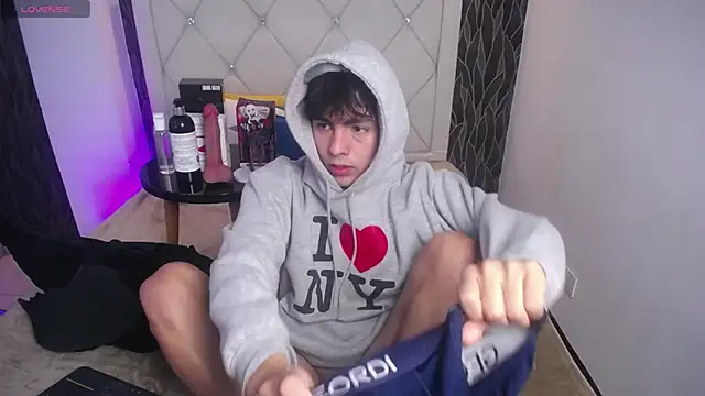 Samu FoXXX online show from November 22, 2025, 8:29 pm