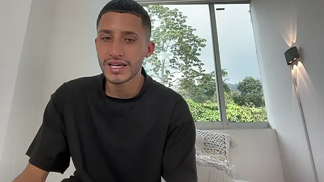 MrandMrsRivas online show from December 22, 2025, 6:41 pm