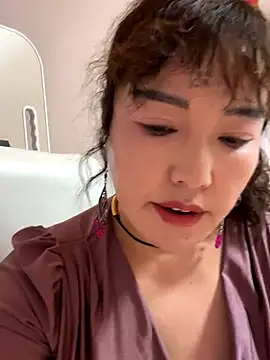 oo-shanshan online show from December 1, 2025, 9:59 pm