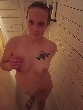 Snapshot of SquirtFlirtAlert chatting on November 14, 2025, 9:13 am SquirtFlirtAlert online show from November 14, 2025, 9:13 am