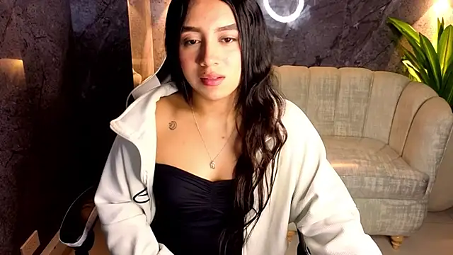 Snapshot of Juliana_Tx chatting on February 8, 2026, 3:04 am Juliana Tx online show from February 8, 2026, 3:04 am