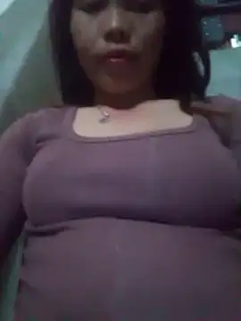 Snapshot of chim-yen chatting on November 13, 2025, 1:04 pm chim-yen online show from November 13, 2025, 1:04 pm