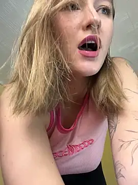 Snapshot of yourladyMary chatting on December 3, 2025, 1:39 am yourladyMary online show from December 3, 2025, 1:39 am