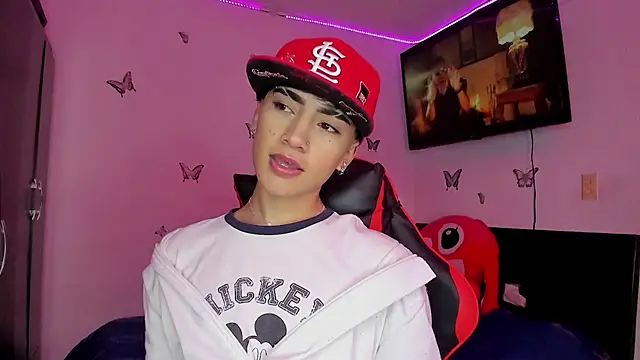 Snapshot of ThiagoDV chatting on November 13, 2025, 11:47 am ThiagoDV online show from November 13, 2025, 11:47 am