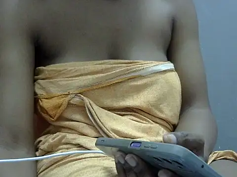 Snapshot of SweetAssP25 chatting on November 11, 2025, 3:40 pm SweetAssP25 online show from November 11, 2025, 3:40 pm