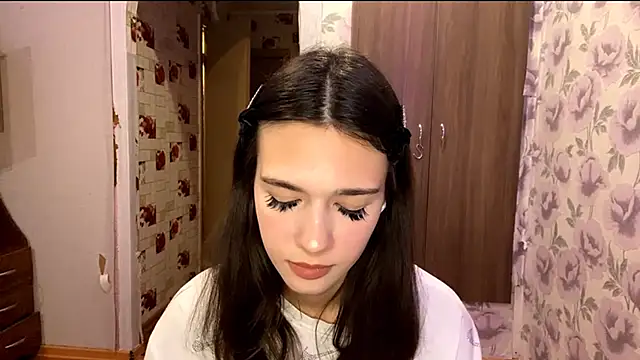 Snapshot of EunHendericks chatting on November 15, 2025, 1:26 pm EunHendericks online show from November 15, 2025, 1:26 pm