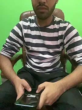 hotyyyyjonny online show from May 9, 2026, 3:10 am