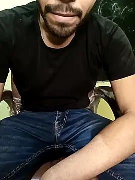 Snapshot of hotyyyyjonny chatting on March 23, 2026, 5:40 am hotyyyyjonny online show from March 23, 2026, 5:40 am