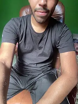 hotyyyyjonny online show from May 3, 2026, 6:18 am