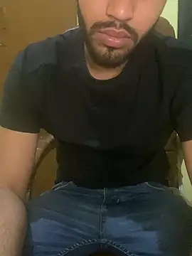 hotyyyyjonny online show from April 21, 2026, 4:30 am