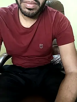 Snapshot of hotyyyyjonny chatting on April 2, 2026, 6:53 am hotyyyyjonny online show from April 2, 2026, 6:53 am