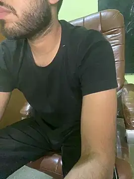 Snapshot of hotyyyyjonny chatting on April 11, 2026, 10:30 am hotyyyyjonny online show from April 11, 2026, 10:30 am