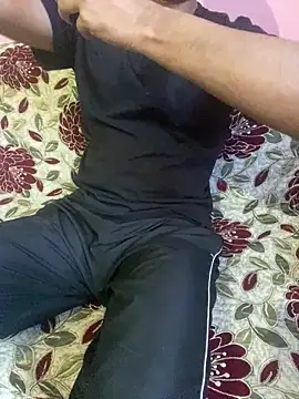 hotyyyyjonny online show from May 4, 2026, 5:11 am