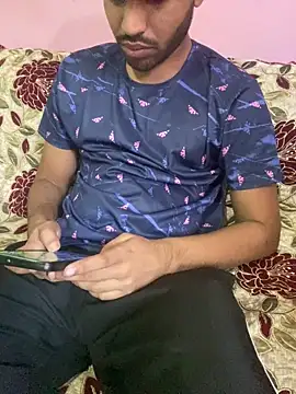 hotyyyyjonny online show from May 6, 2026, 3:32 am