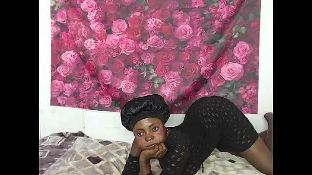 Snapshot of Sweeteboneycherry chatting on March 12, 2026, 7:29 pm Sweeteboneycherry online show from March 12, 2026, 7:29 pm