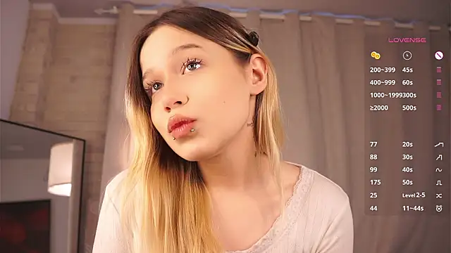 Snapshot of Love_audirs6 chatting on March 15, 2026, 1:07 pm Love audirs6 online show from March 15, 2026, 1:07 pm