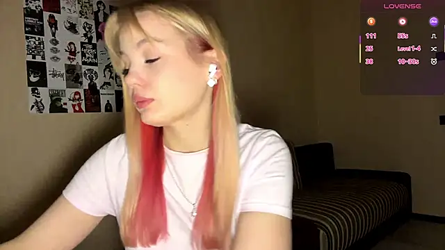 Snapshot of JestineParslow chatting on January 12, 2026, 8:36 pm JestineParslow online show from January 12, 2026, 8:36 pm