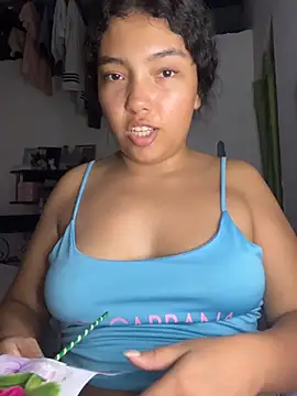 Snapshot of PetiteKattia chatting on March 14, 2026, 4:07 am PetiteKattia online show from March 14, 2026, 4:07 am