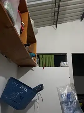 Snapshot of PetiteKattia chatting on March 10, 2026, 12:14 am PetiteKattia online show from March 10, 2026, 12:14 am