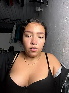 Snapshot of PetiteKattia chatting on January 18, 2026, 5:11 am PetiteKattia online show from January 18, 2026, 5:11 am