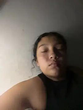 Snapshot of PetiteKattia chatting on February 5, 2026, 4:19 am PetiteKattia online show from February 5, 2026, 4:19 am