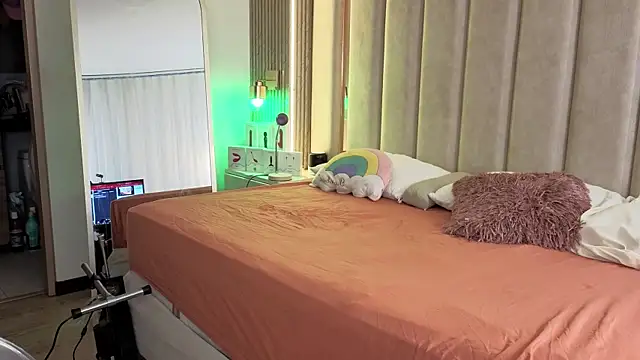 Iamnyxy online show from December 4, 2025, 11:09 am