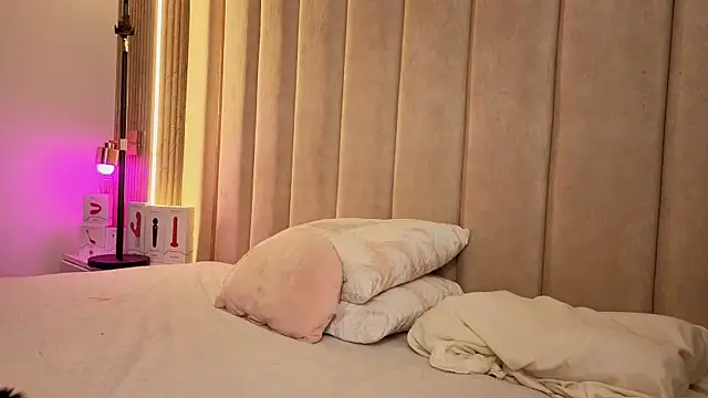 Snapshot of Iamnyxy chatting on April 15, 2026, 11:38 am Iamnyxy online show from April 15, 2026, 11:38 am