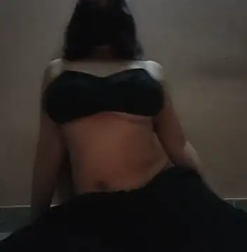 Snapshot of Yamini-X chatting on November 16, 2025, 6:56 pm Yamini-X online show from November 16, 2025, 6:56 pm