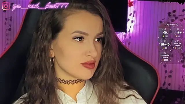 Snapshot of -RED_HAT- chatting on April 1, 2026, 5:32 pm -RED HAT- online show from April 1, 2026, 5:32 pm