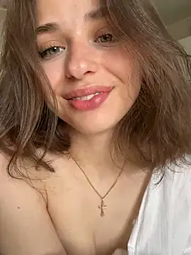 yoyogirlx online show from July 25, 2026, 2:30 am