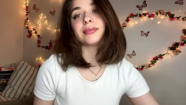 yoyogirlx online show from March 14, 2026, 2:45 pm