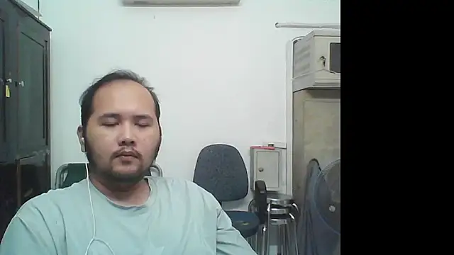 Snapshot of linhlinhthan chatting on February 20, 2026, 2:30 pm linhlinhthan online show from February 20, 2026, 2:30 pm