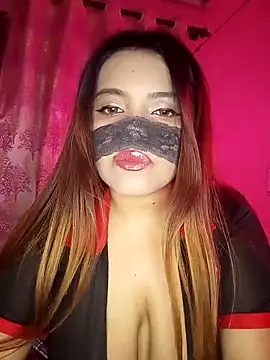Bunnybush37 online show from May 15, 2026, 3:32 pm