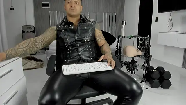 master leather online show from June 10, 2026, 4:57 am