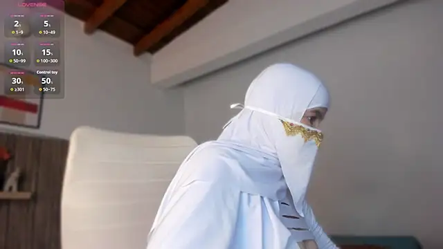 Hannaa Dolly online show from November 18, 2025, 2:59 am