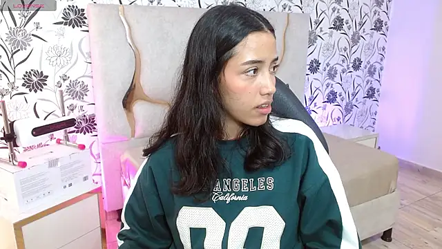 Snapshot of Joselyn_tay chatting on March 19, 2026, 12:05 pm Joselyn tay online show from March 19, 2026, 12:05 pm